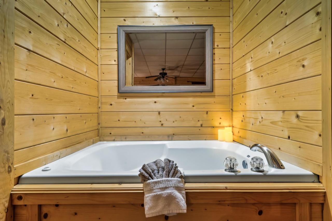 Cozy Log Cabin!! In Heart Of Pf & Close To The Smokies بيدجن فورج المظهر الخارجي الصورة