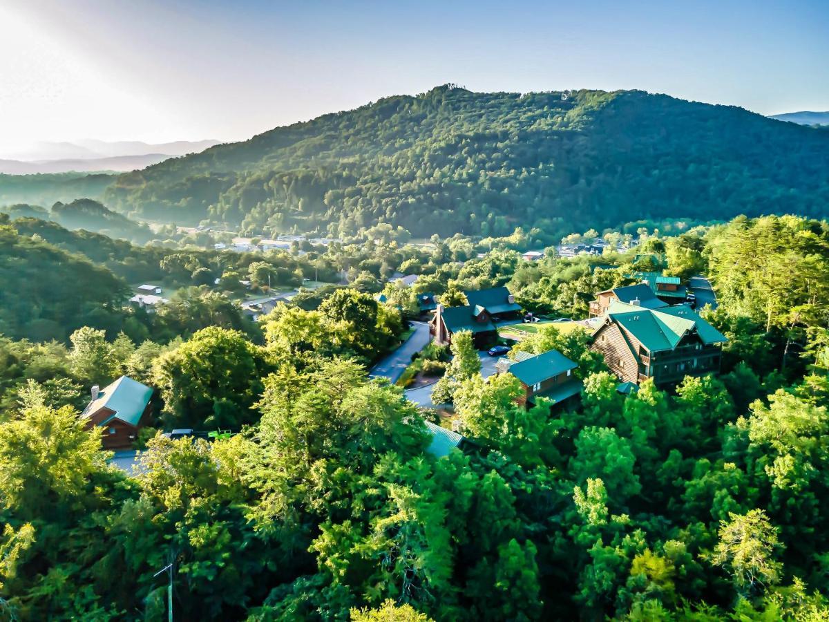Cozy Log Cabin!! In Heart Of Pf & Close To The Smokies بيدجن فورج المظهر الخارجي الصورة