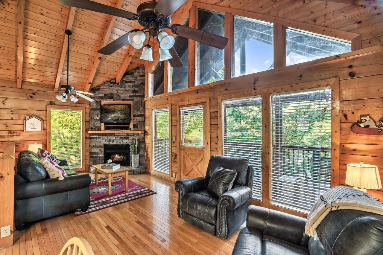 Cozy Log Cabin!! In Heart Of Pf & Close To The Smokies بيدجن فورج المظهر الخارجي الصورة